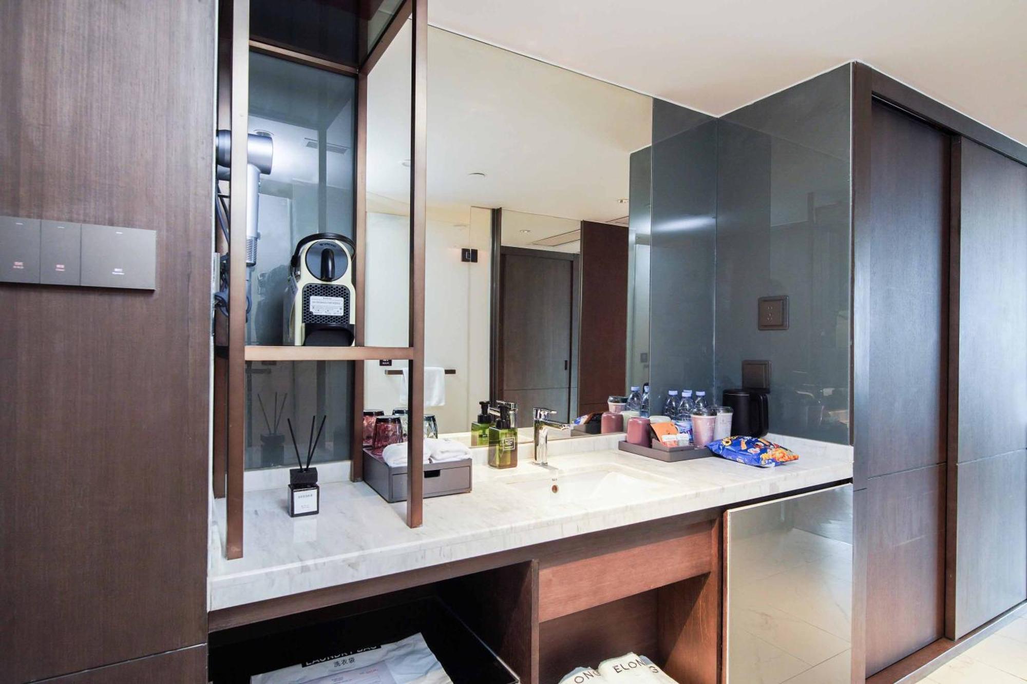 Imperial Traders Elong Hotel - Free Shuttle Bus To Canton Fair Complex & Overseas Buyer Registration Services Exterior foto